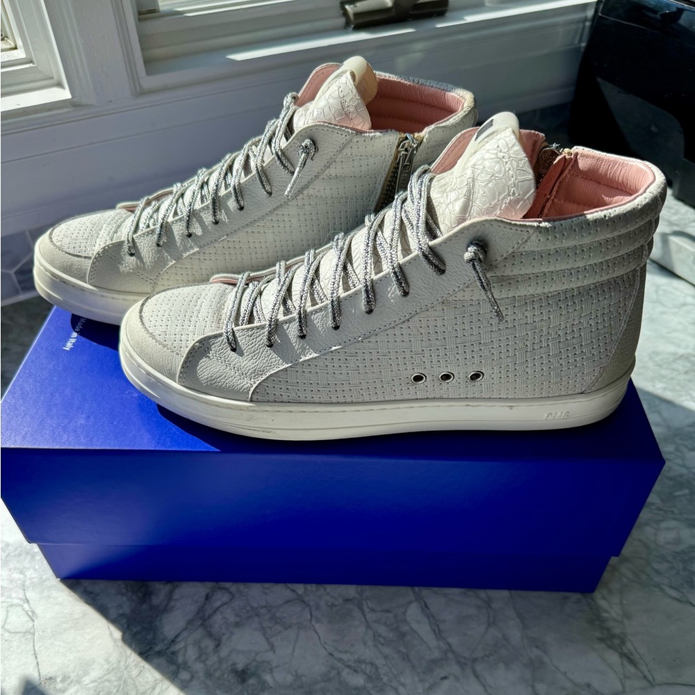 P448 Gray and Pink Sneakers with Minimalist Design